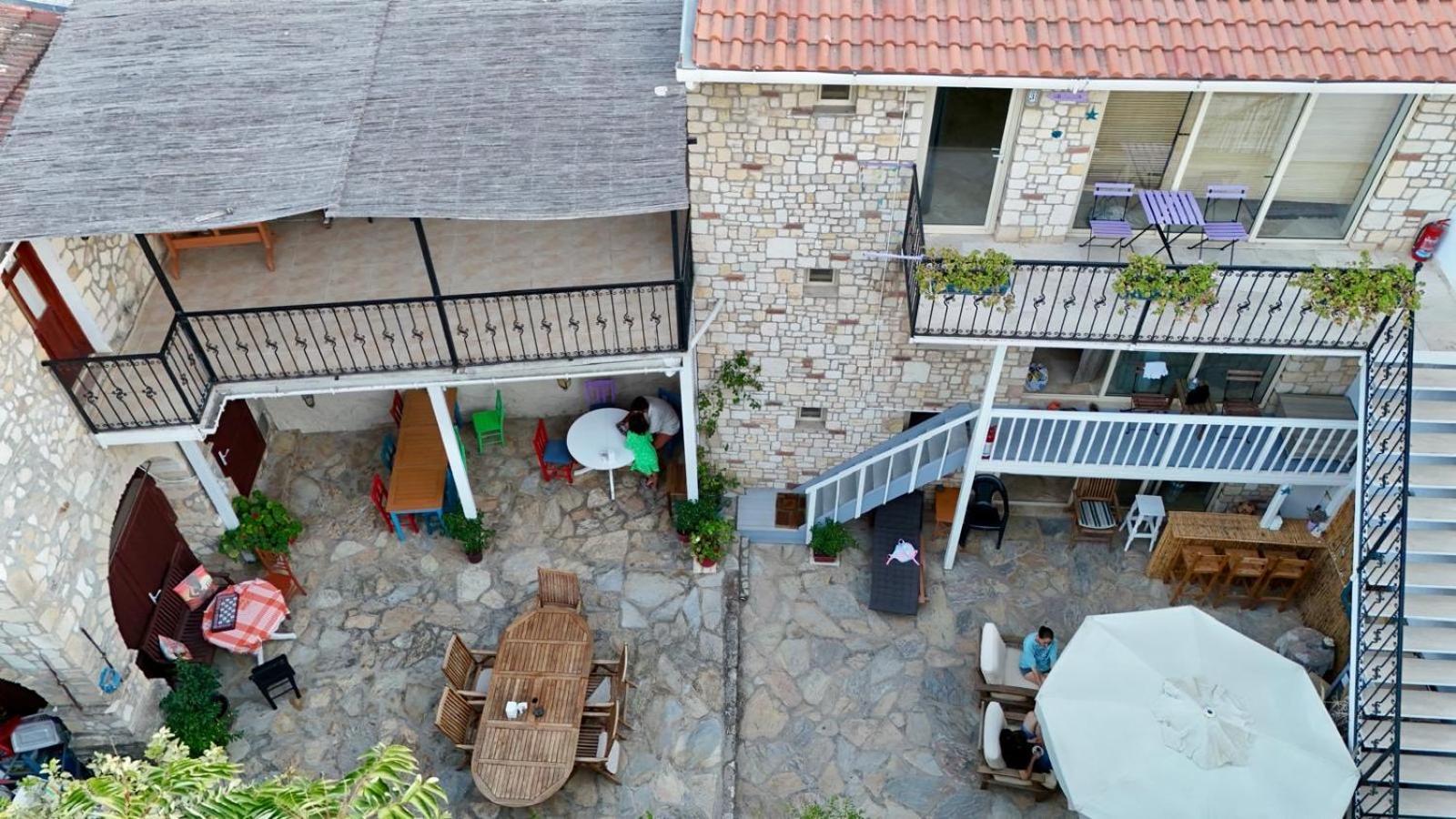 Annemin Harabesi Otel Çeşme Εξωτερικό φωτογραφία